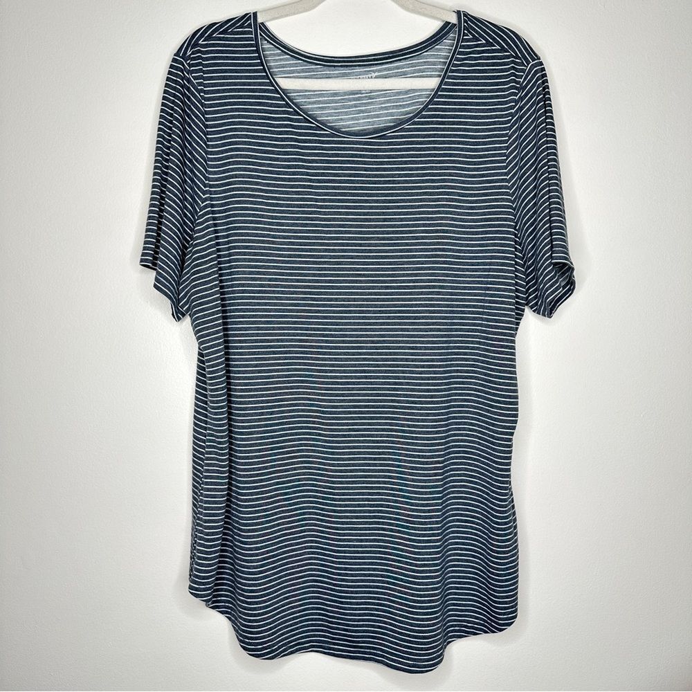 Old Navy Active Workout Go Dry Tee Shirt White Gray Stripes Athletic Top‎